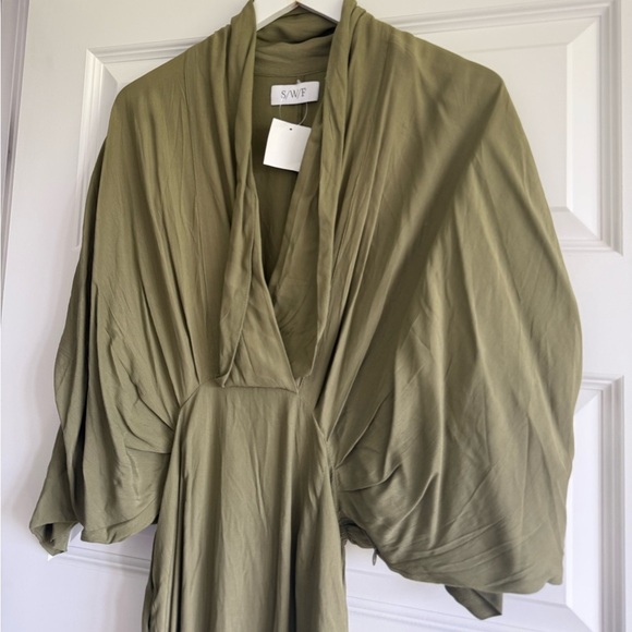 S/W/F Plunge Dress in Amazon Green - Picture 6 of 16